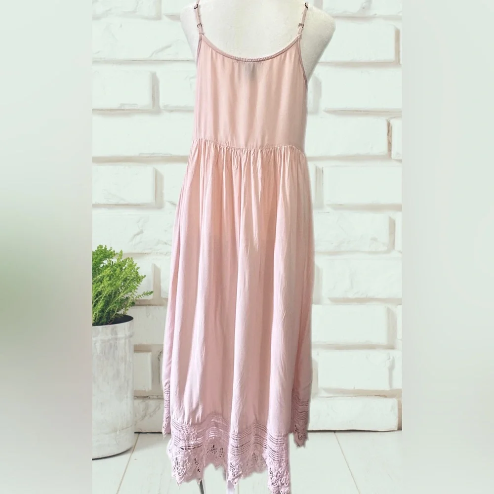 Forever 21 Women’s Crochet-Trimmed Maxi Dress Color:Pink Size: Small